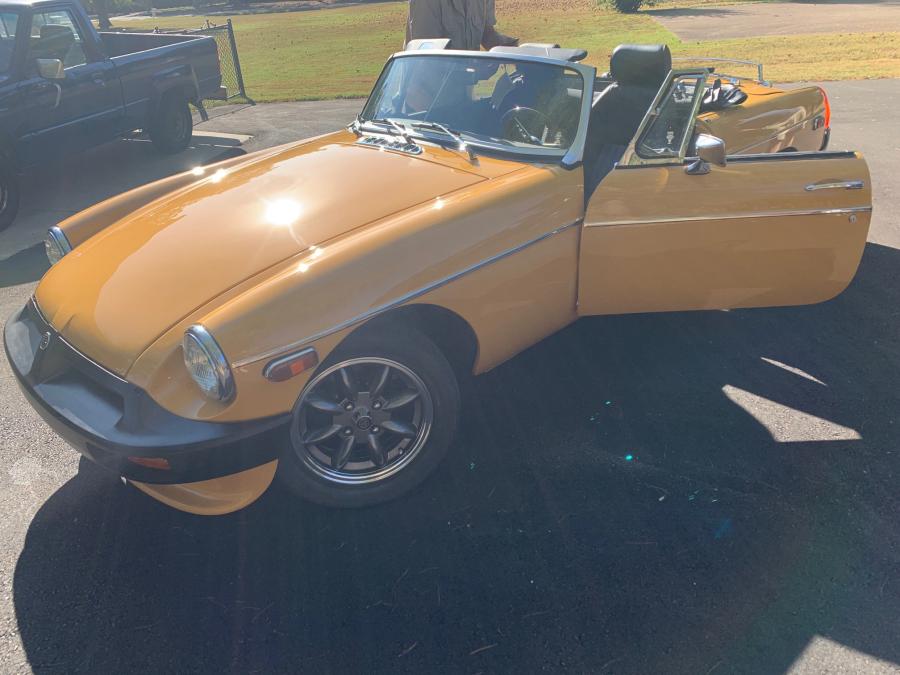  MGB Roadster 5-Speed 1977 года  (фото 29 из 72)